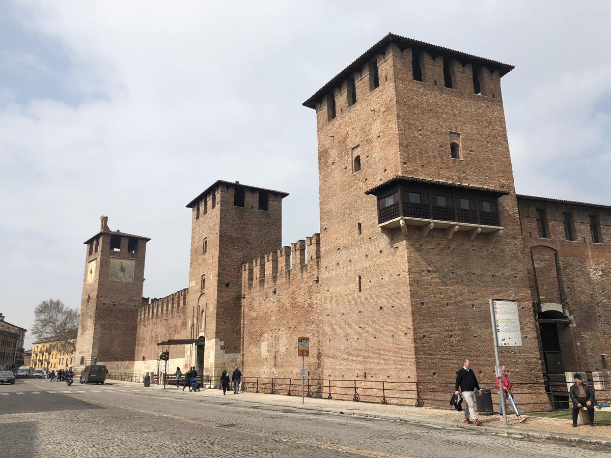 Les Suites Di Verona Exteriör bild
