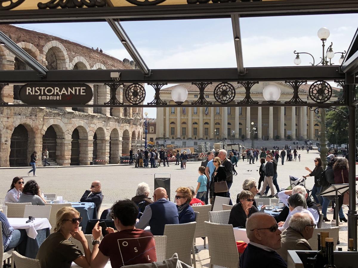 Les Suites Di Verona Exteriör bild